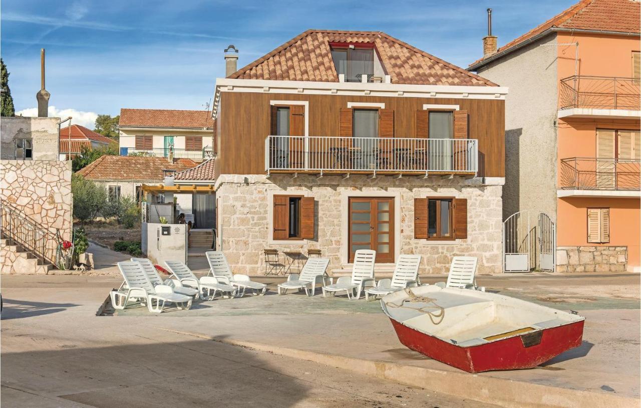 9 Bedroom Lovely Home In Kaprije Exterior photo